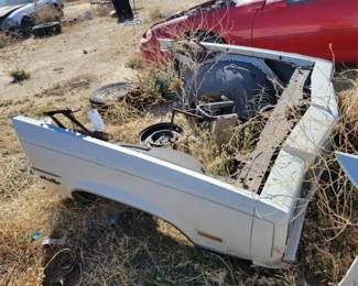 #2124 • Lincoln Ninety Eight Front Clip
