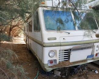 #204 • 1977 Executive Motor Home
