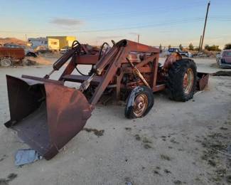 #400 • Ford Tractor
