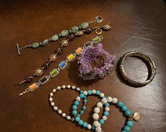 Costume jewelry 