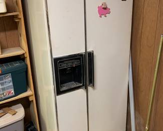 Refrigerator