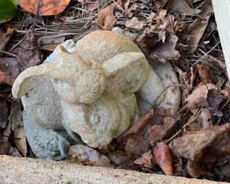 Cuddling bunnies statuary