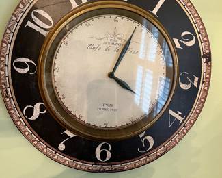 "Cafe de la Tour" clock