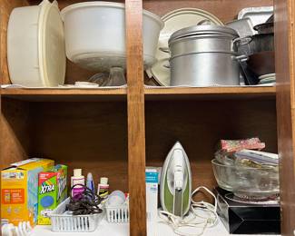 Vintage Tupperware, dishes, and laundry products