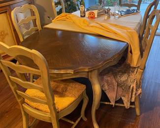 Drexel Heritage Dining table. Great shape. has 2 extensions to seat 10 people. Dark wood top and sage grey legs $1,000