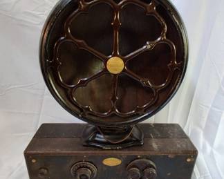 Antique Atwater Kent Radio and Speaker