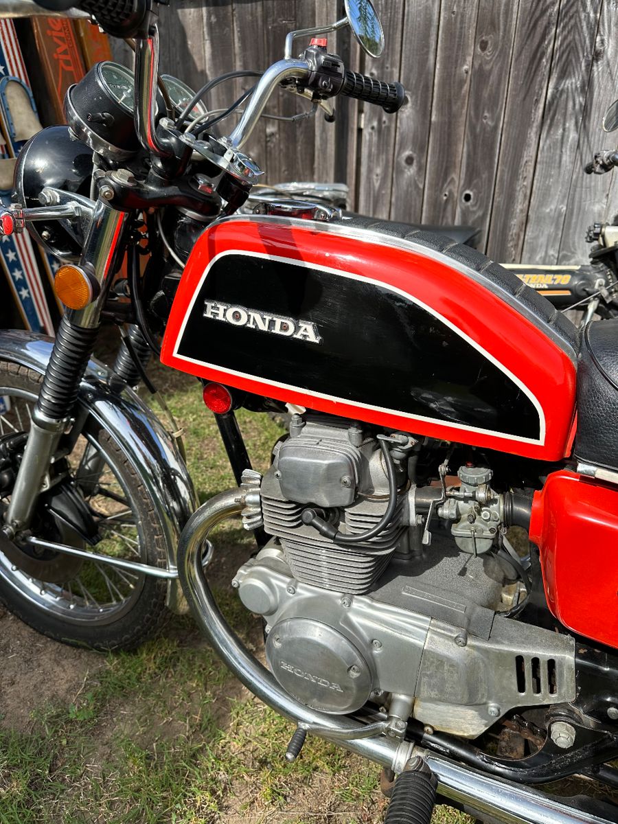 Costa Mesa Estate Sale by JOHNEVIEVE starts on 10/20/2023