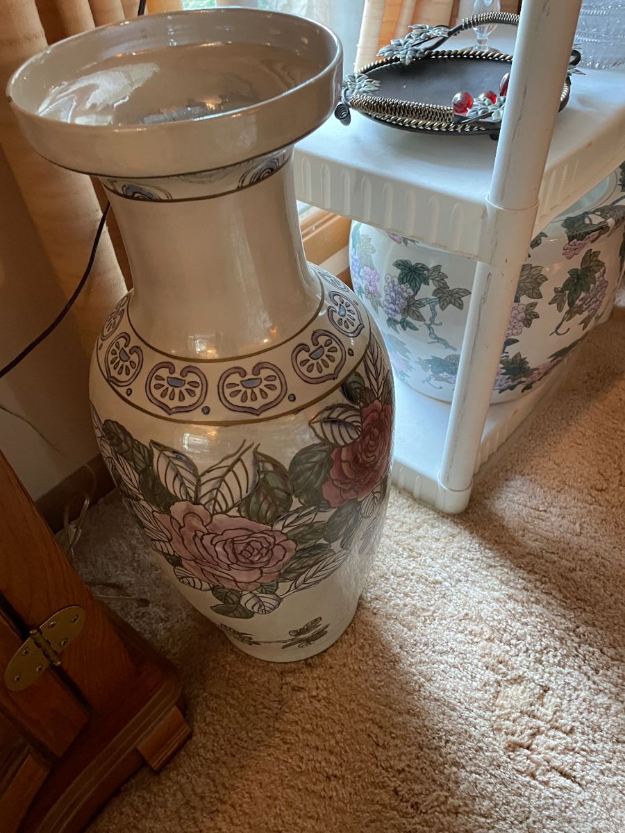 Teapots & Treasures Sale in Hot Springs Village, AR starts on 10/20/2023