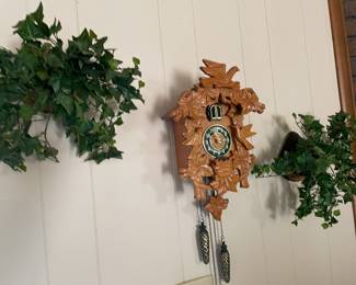 DECOR & COO COO CLOCK