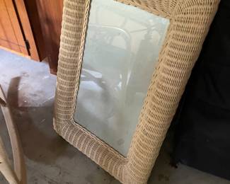 WICKER MIRROR
