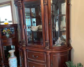 CURIO/CHINA HUTCH, MATCHES BAR