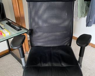 LEATHER OFFICE CHAIR