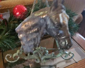 Metal horse head sculpture 