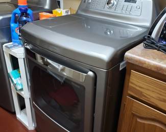 Kenmore dryer w steam capability 