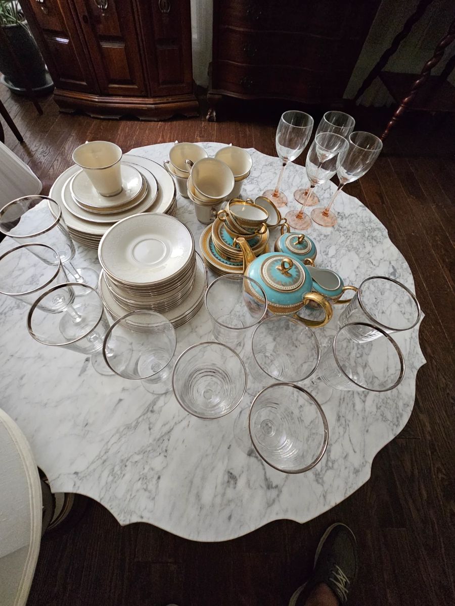 Lenox Moonspun China set, blue oriental set, crystal goblets and wine glasses, marble coffee table 
