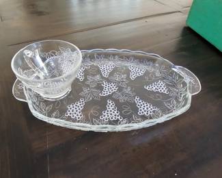Vintage Serva-snack cup and tray sets