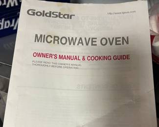 Gold Star Microwave Oven 