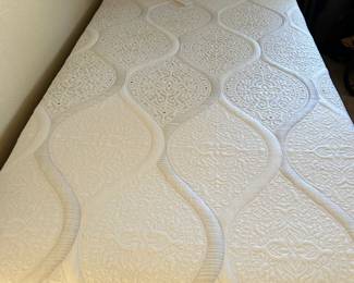 New. Single adjustable frame with Cloud Mattress. Manufactured January 2023