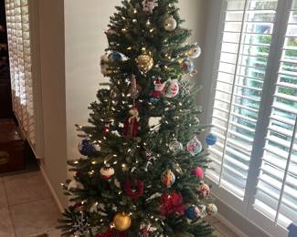 Rotating Christmas Tree w/ built-in lights