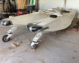 Airplane pontoons (no manufacture marks found)