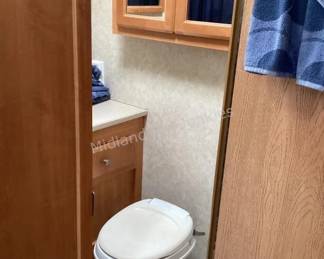 2006 Georgetown Forest River Motorhome with Slide-Out