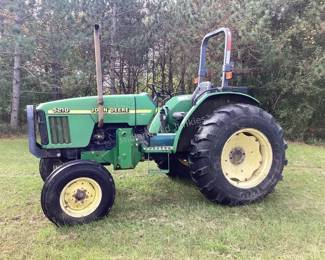 John Deere 5210 Diesel Tractor with Loader & Bucket