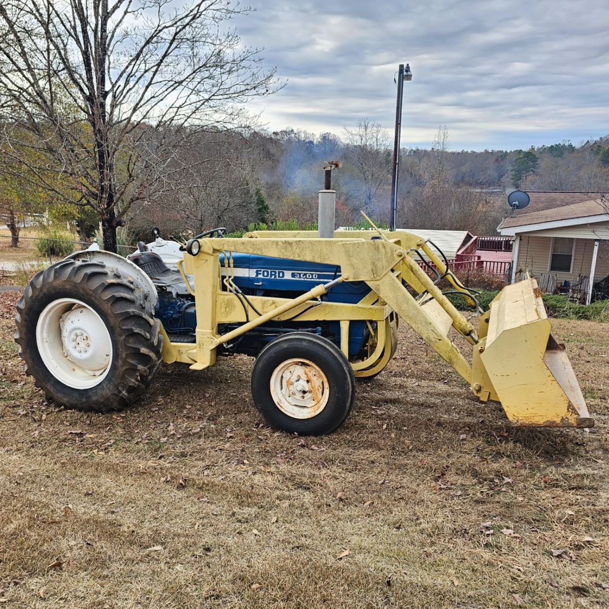 Ford 3600 Diesel Tractor With Loader 2196 hours