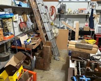 Oil cans. Hardware. Misc. 