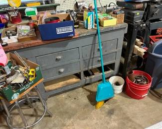 Workbenches. Craftsman belt/disc sander. Craftsman 12" bandsaw. 