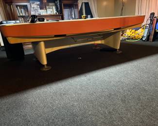 One of a kind Willie Mosconi estate table - Bids accepted prior to day of sale Willie Mosconi original Gold Crown #1 - 4X8 Pro size
From Willie Mosconi estate in PA authentication from William Mosconi Jr. .Pics of Efren Reyes pics signed pics of Mosconi- videos from Mosconi playing on it on the TV show "What's My Line"  
