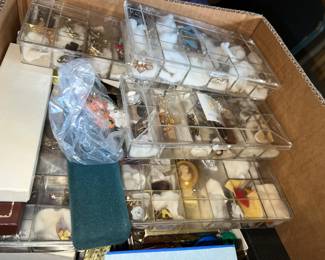 Jewelry... lots of small bits + pieces, some sterling, lovely mishmash!