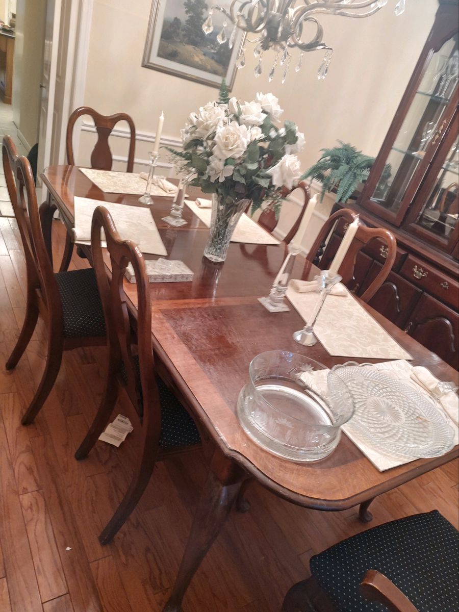 Estate/Picker Sale in Cypress 75 off marked items starts on 10/20/2023