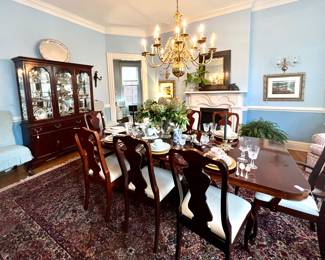 Stunning dining table can easily seat 8 - 10