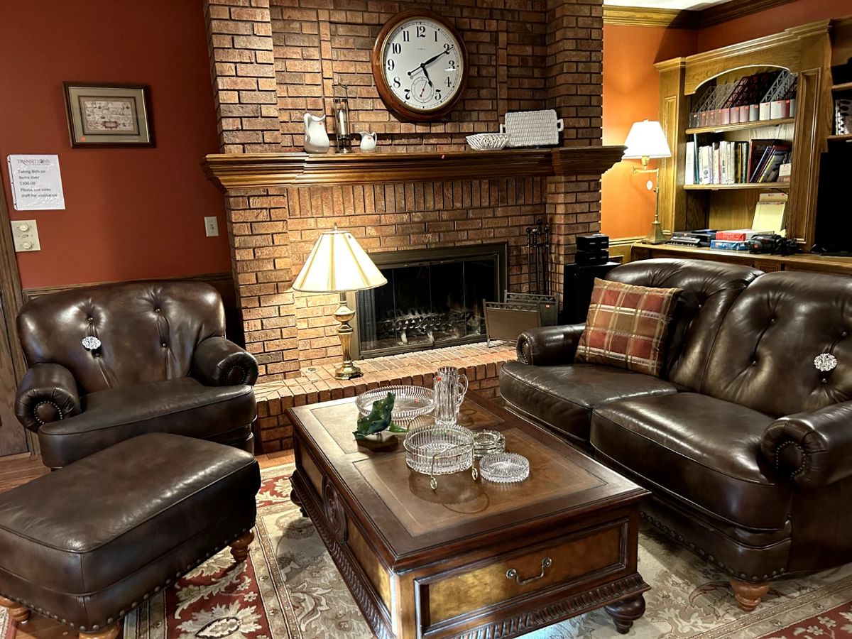 Oakdale Estate Sale in Omaha, NE starts on 10/20/2023