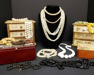 "Woodside: The Reserve" in Aiken, SC. Starts Closing on Sat 10/21 at 8p. Pickup is Mon 10/23 1-6p. Please click here to view more photos, descriptions, and current bids: https://ctbids.com/estate-sale/24354