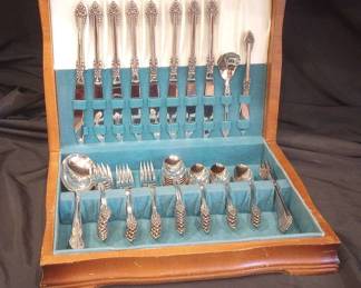 "Woodside: The Reserve" in Aiken, SC. Starts Closing on Sat 10/21 at 8p. Pickup is Mon 10/23 1-6p. Please click here to view more photos, descriptions, and current bids: https://ctbids.com/estate-sale/24354