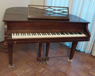 "Houndslake & Town Creek" in Aiken, SC. Starts Closing on Tue 10/24 at 8p. Pickup is Thu 10/26 2-6p. Please click here to view more photos, descriptions, and current bids: https://ctbids.com/estate-sale/24474