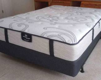 "Houndslake & Town Creek" in Aiken, SC. Starts Closing on Tue 10/24 at 8p. Pickup is Thu 10/26 2-6p. Please click here to view more photos, descriptions, and current bids: https://ctbids.com/estate-sale/24474