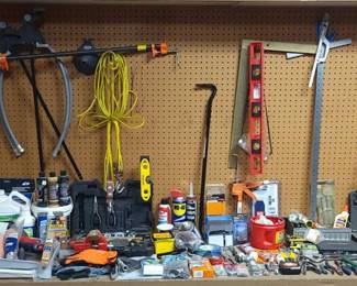 "Houndslake & Town Creek" in Aiken, SC. Starts Closing on Tue 10/24 at 8p. Pickup is Thu 10/26 2-6p. Please click here to view more photos, descriptions, and current bids: https://ctbids.com/estate-sale/24474