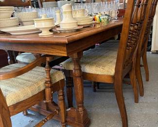 248 Dining Room Table Detail