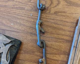 Cast iron hanging monkey chain