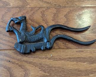 Beetal nut dragon antique 