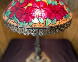 Beautiful Peony Table Lamp 