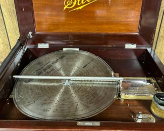 Fantastic working Stella music box with discs!