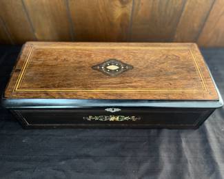 Beautiful working inlaid cylinder music box 
