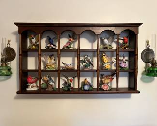 Delicate bird figurine collection 