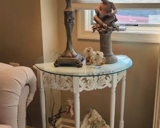 Lamps, small console tables, statues, clocks and more
