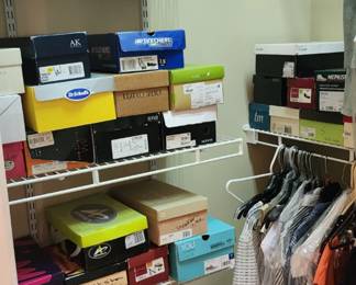 Tons of shoes.. zoom in for brands and sizes