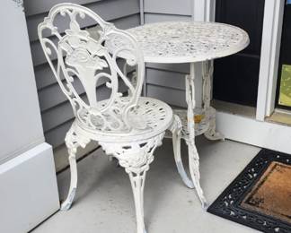 Wrought iron table 2 chairs