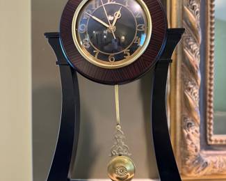 Mantle Clock 